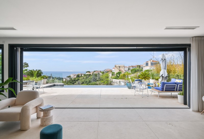 contemporary villa with sea view for cocktail in Marseille