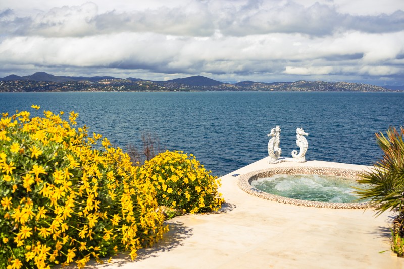 filming location with sea view in saint tropez