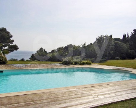 location maison en bois pour production photo la croix valmer st tropez